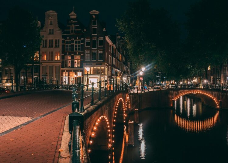 Discover Amsterdam in style with a luxury private boat tour
